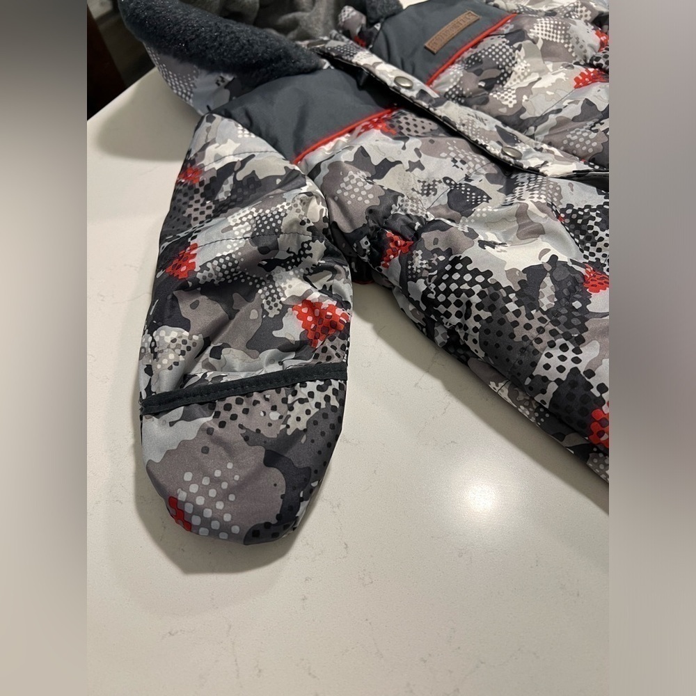 Wippette Hooded Snowsuit, Size Boys 6-9M Color (Camo) Gray - Picture 5 of 8